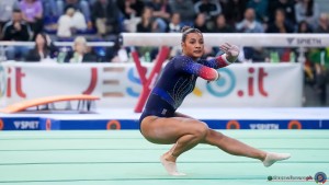 sr sfe04035 copia simone ferraro ph